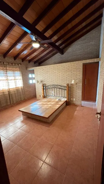 VENDO CASA AMPLIA 3 DORMITORIOS EN LUQUE — foto 2