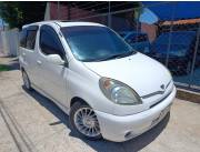 Toyota FunCargo 2001 ar