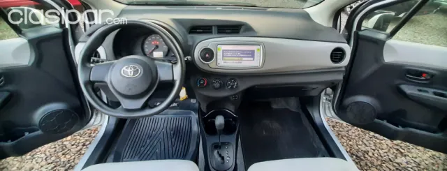 Toyota Vitz 2012 — foto 6