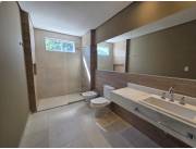 Casa pareada en alquiler en barrio Mburucuya