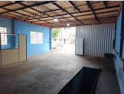 EN ALQUILER LOCAL AUTOMOTRIZ EN EL CENTRO DE ENCARNACION