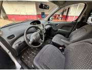 Toyota Funcargo Recién importado. Disponible.