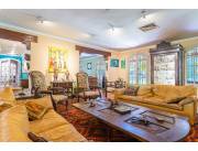 EN VENTA RESIDENCIA ESTILO COLONIAL ZONA GOETHE