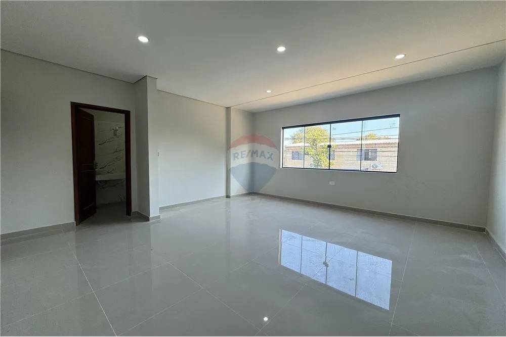 EN VENTA | DÚPLEX A ESTRENAR – MODERNO, LUMINOSO Y BIEN UBICADO — foto 2