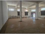 En Alquiler Amplio Local Comercial - Asunción