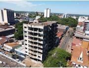 Edificio a terminar en Venta en pleno centro de Encarnacion