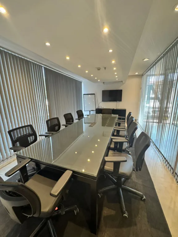 ALQUILO OFICINA PRIVADA EN BO. HERRERA — foto 3