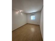 ALQUILO CHALET EN LAURELTY, LUQUE COD 3247