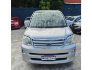 Toyota Noah 2004