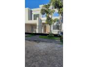 ALQUILO CASA EN LUQUE, LOMA MERLO COD 3340