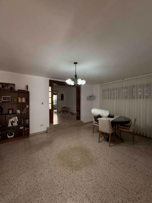 VENDO RESIDENCIA EN ASUNCION, BARRIO HERRERA COD 3422 — фото 3