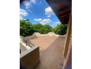 Alquilo amplio departamento de 182mt2 en Fernando de la Mora – Zona Norte