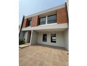 DUPLEX EN POZO A LA VENTA EN LUQUE | BARRIO LOMA MERLO