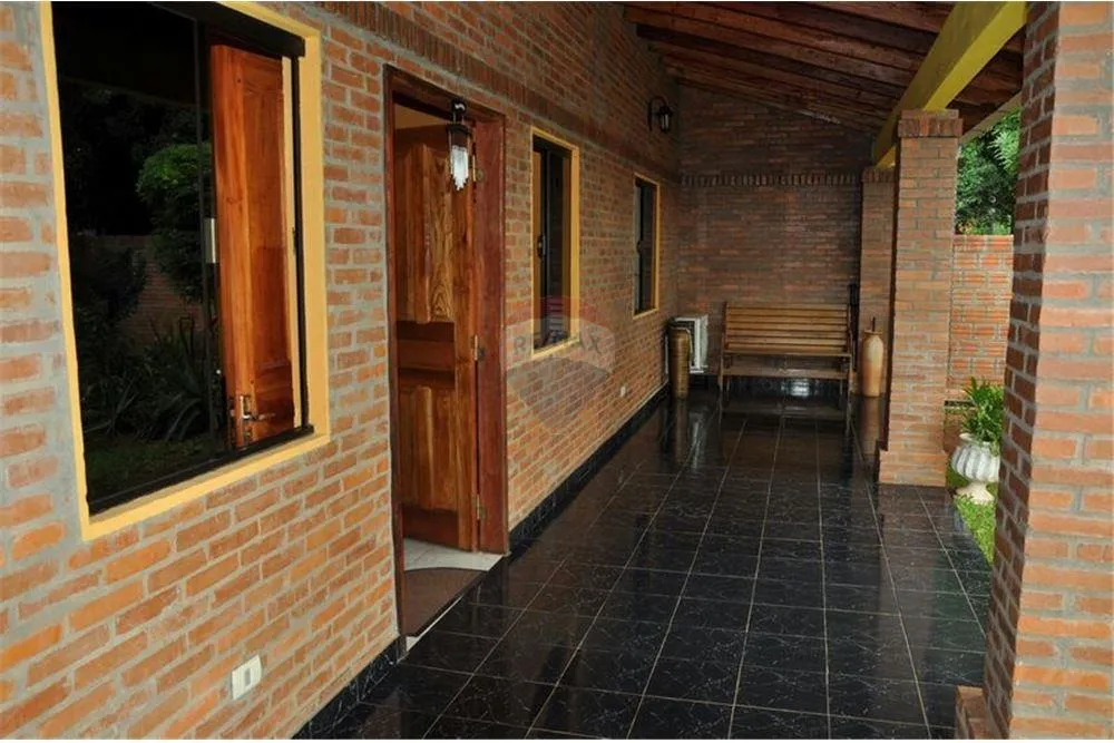 CASA EN ÑEMBY SAN CARLOS — foto 2