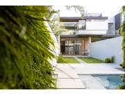 Vendo casa pareada minimalista en Mburucuyá