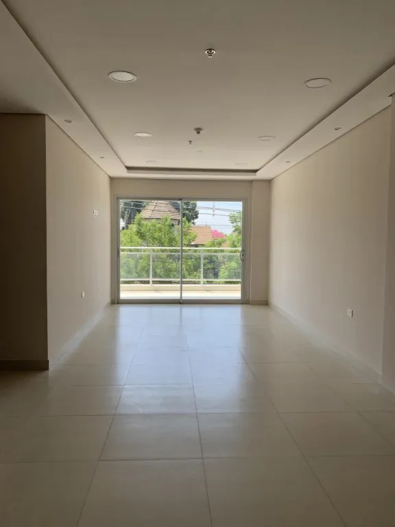 Venta departamento de 2 dormitorios en suite con área de servicio sobre Primer Presidente — foto 2