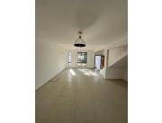 VENDO DUPLEX EN LUQUE, LOMA MERLO COD 5561