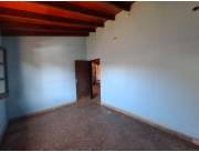 VENDO CASA EN SAN LORENZO, BARRIO VIRGEN DEL ROSARIO COD 5725