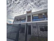 VENDO RESIDENCIA A ESTRENAR 6 DORMITORIOS EN BARRIO MBURUCUYA