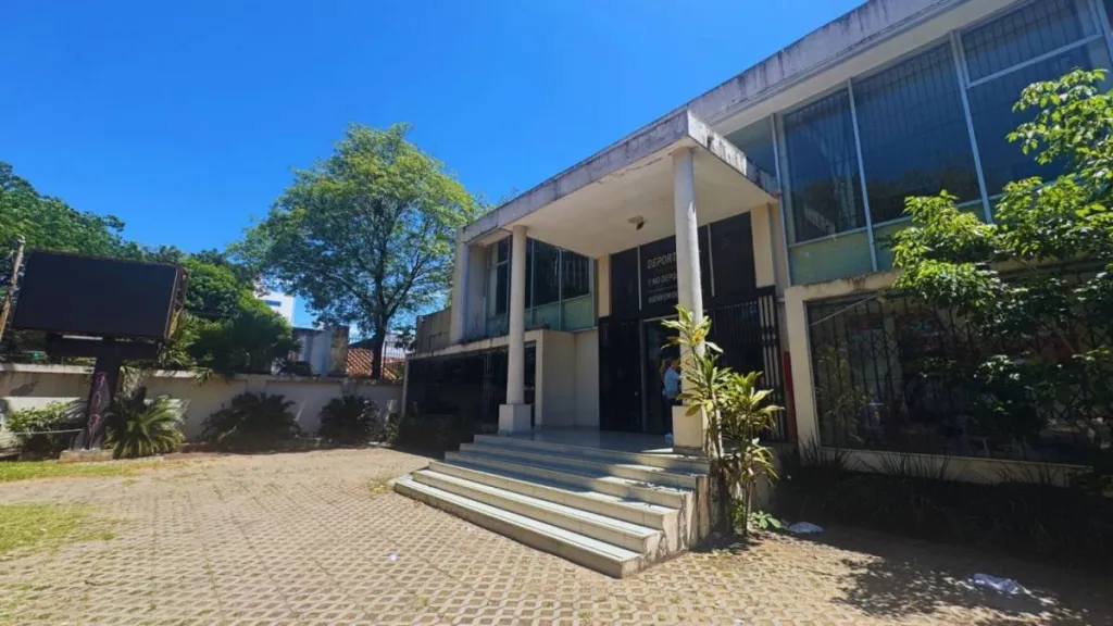 VENDO PROPIEDAD COMERCIAL EN VILLA AURELIA SOBRE MCAL LÓPEZ — foto 2