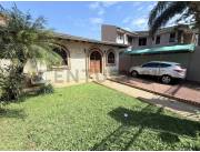 VENDO CASA EN BARRIO HERRERA - ASUNCIÓN