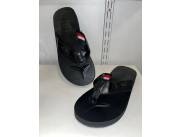 🔘 Zapatilla Diadora para caballero en negro y marrón 🔘 Calce 40 al 45 🔘 Precio 210mil