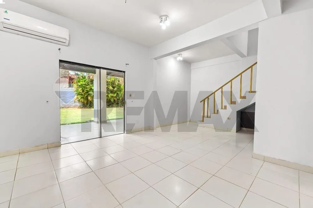 CASA RESIDENCIAL EN VENTA – Luque, Paraguay — foto 2