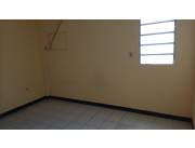 ALQUILO MONOAMBIENTE CON TERRAZA P/ PERSONA SOLA O PAREJA - A CUADRAS DE AVDA FELIX BOGADO