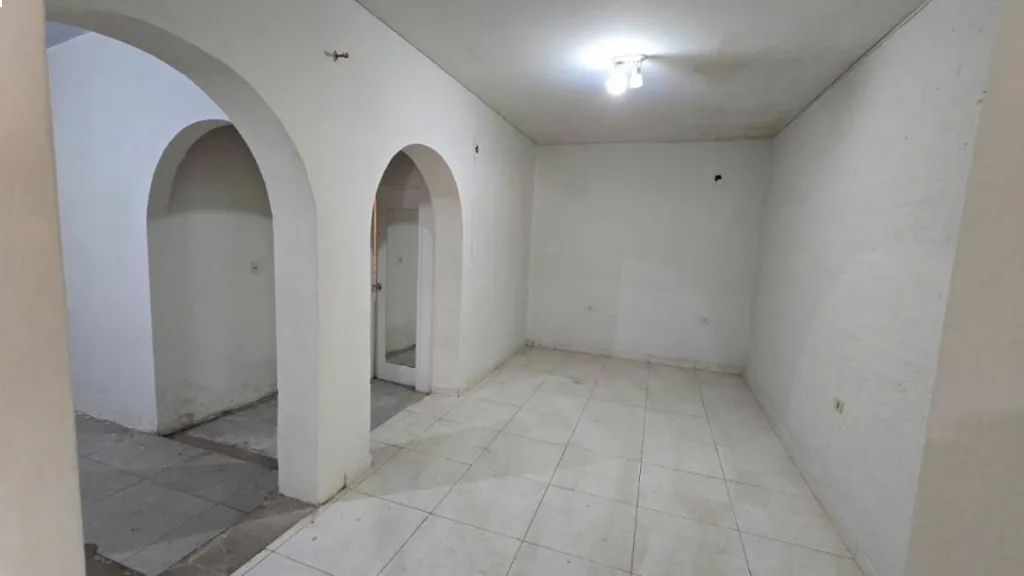 Salones Comerciales en Alquiler – Esquina en Ciudad Nueva — foto 2