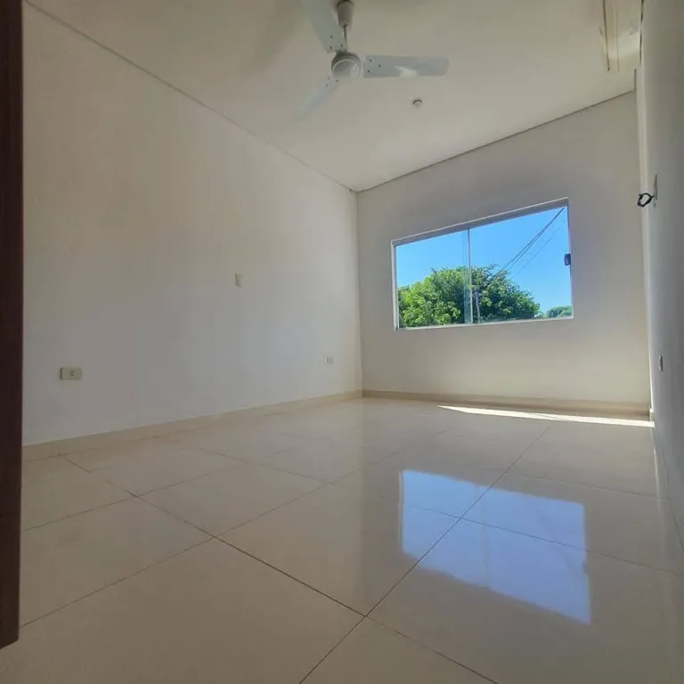 Vendo Duplex de 3 dormitorios en zona Garden Club y Shopping Plaza Madero de Luque — foto 2