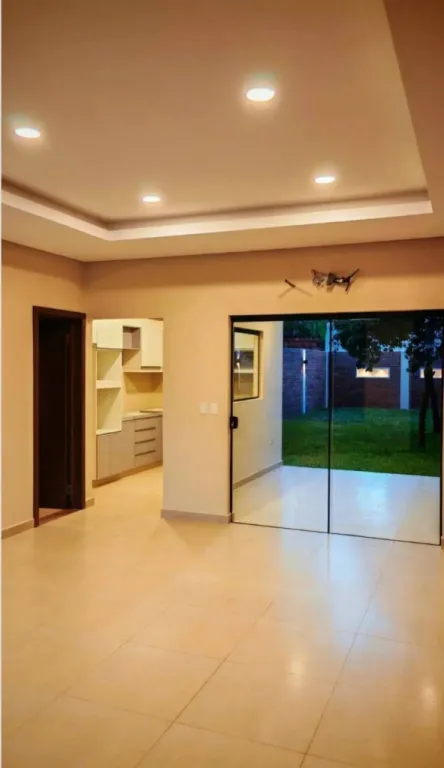 Vendo Fabuloso Duplex de 3 dormitorios A ESTRENAR en la ciudad de Luque zona Loma Merlo — foto 2