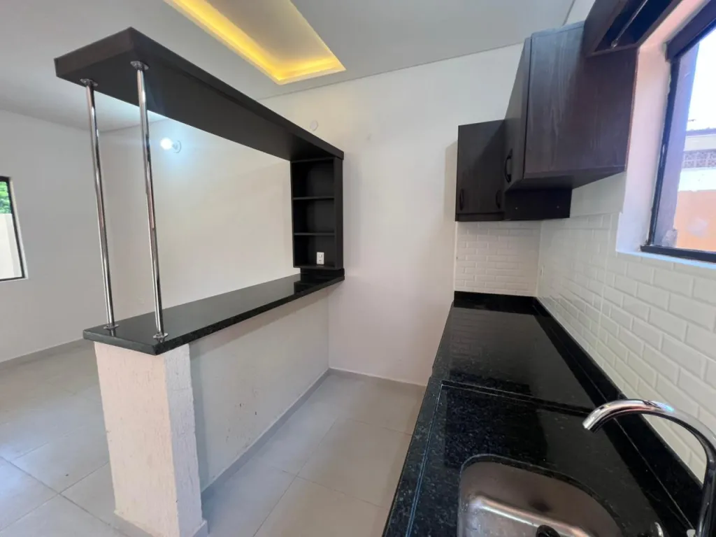 Vendo Chalet de 2 dormitorios A ESTRENAR en Villa Elisa zona Petropar Barrio Villa Bonita — foto 3