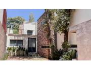 VENDO CASA FAMILIAR 3 DORMITORIOS EN ZONA YACHT LAMBARE