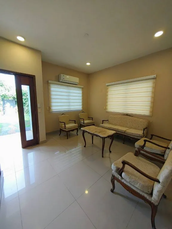 VENDO DUPLEX AMOBLADO 3 DORMITORIOS EN MARIANO ROQUE ALONSO — foto 3