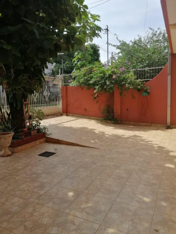 VENDO CASA DE DOS PLANTAS EN FERNANDO DE LA MORA ZONA SUR — foto 3