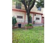VENDO CASA DE 2 PLANTAS EN 3ER BARRIO, LUQUE