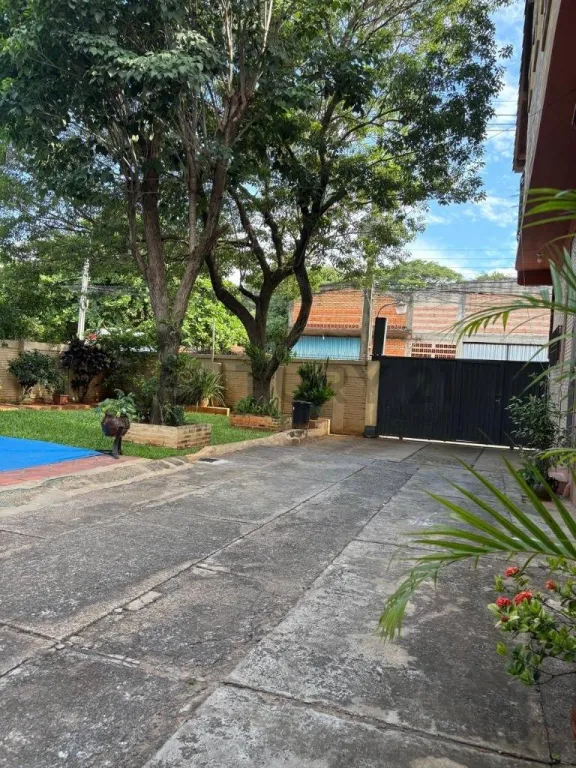 VENDO CASA DE 2 PLANTAS EN 3ER BARRIO, LUQUE — foto 3