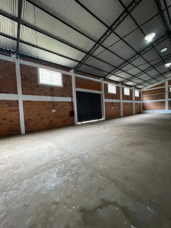 VILLA ELISA: 600 M2, AMPLIO DEPÓSITO FUNCIONAL + OFICINAS + PARKING ADJUNTO, OPOCION INME — фото 3
