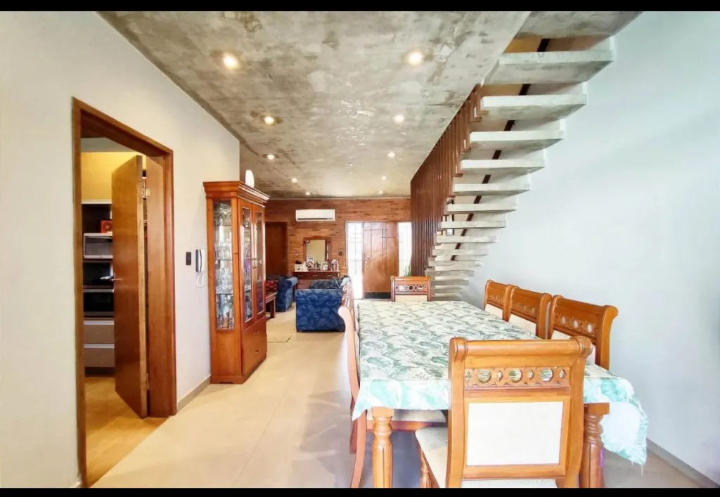Vendo dúplex estilo minimalista con piscina en Mariano Roque Alonso — foto 3