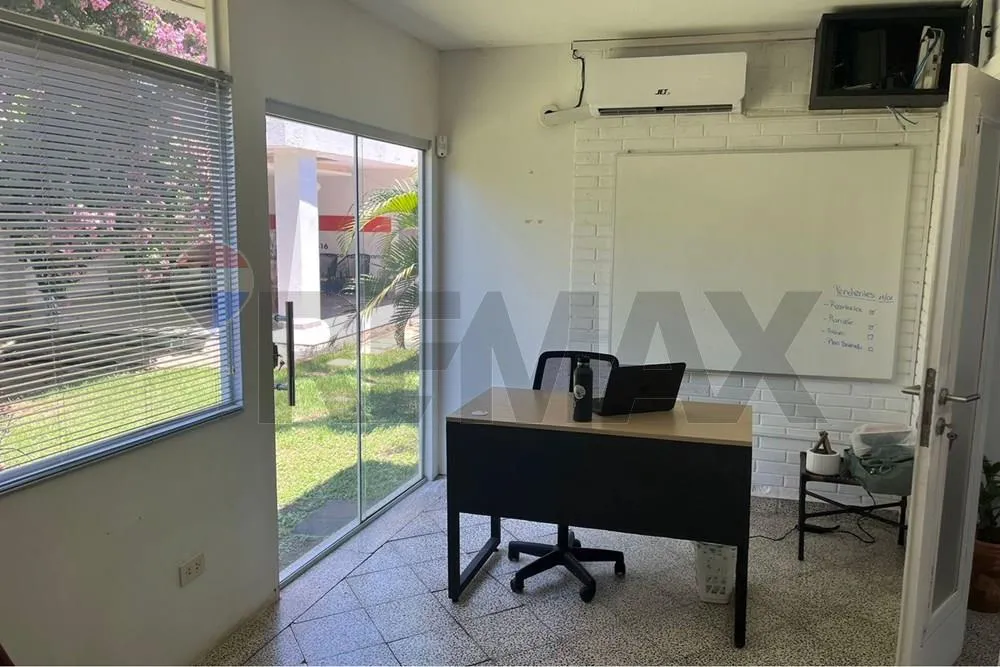 Oficina - Alquiler - Las Mercedes, Paraguay — Foto 2
