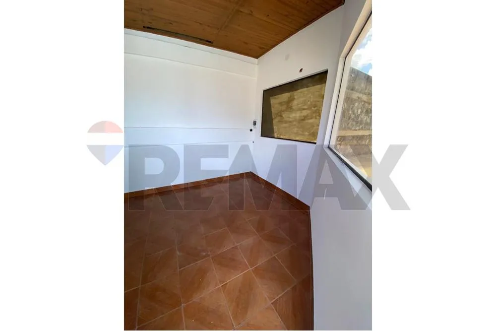 Oficina - Alquiler - Villa Elisa, Paraguay — photo 3