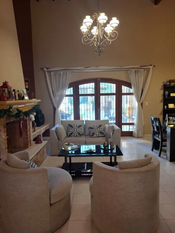 VENDO CASA AMPLIA 3 DORMITORIOS EN BARRIO SANTA LIBRADA ASUNCION — foto 3
