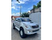 Disponible Hermosa Hilux año 2010 Frente 2015 Interior de cuero Piso engomado