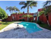 Barrio San Vicente, vendo Casa a refaccionar con 2 terrenos. cuenta con 3 dormitorios 1 ba