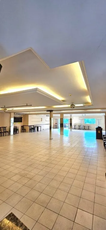 Salón comercial en alquiler – Asunción, zona Herrera — photo 3