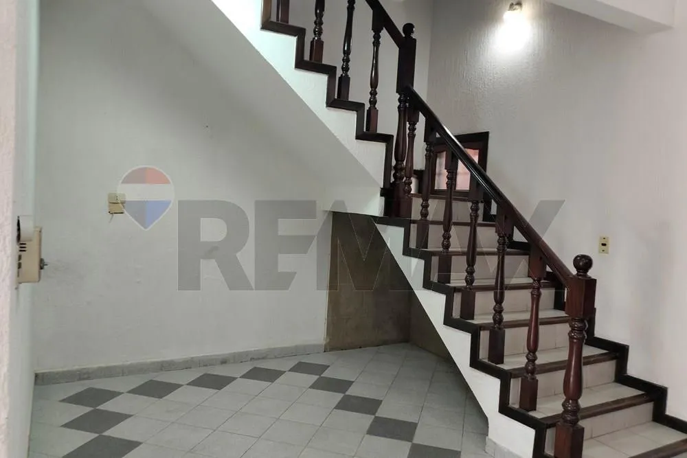 VENDO CASA EN SALVADOR DEL MUNDO 4 HAB — foto 2