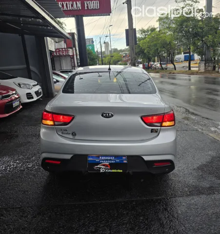 Kia Rio 2018 — foto 7