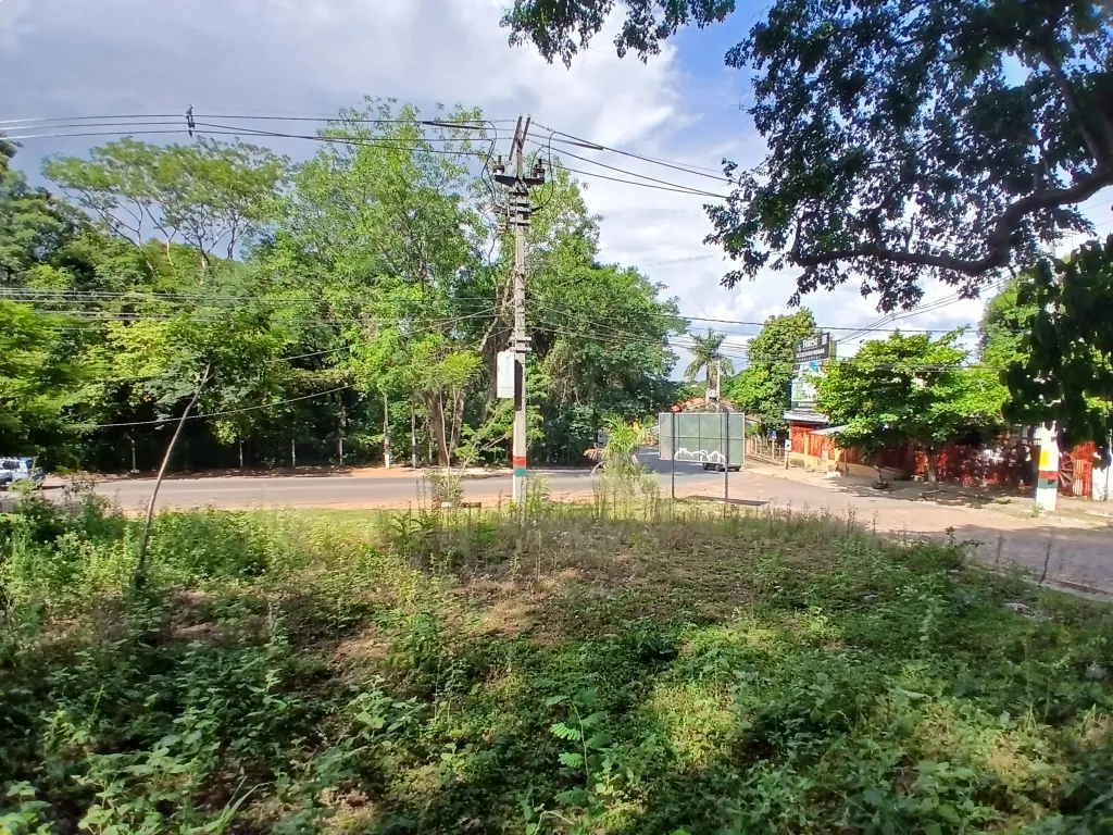 Terreno en alquiler en zona comercial de Areguá — foto 3