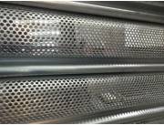 Instalación de cortina metálica mantenimiento y arreglos