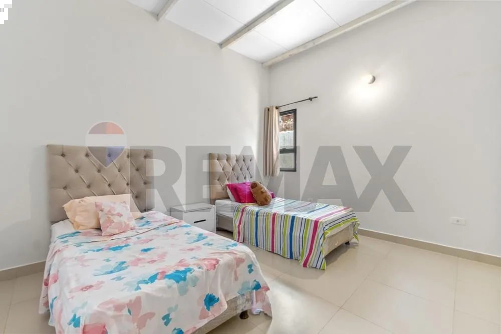 CASA EN VENTA – BARRIO SAN ROQUE, LAMBARÉ — foto 2